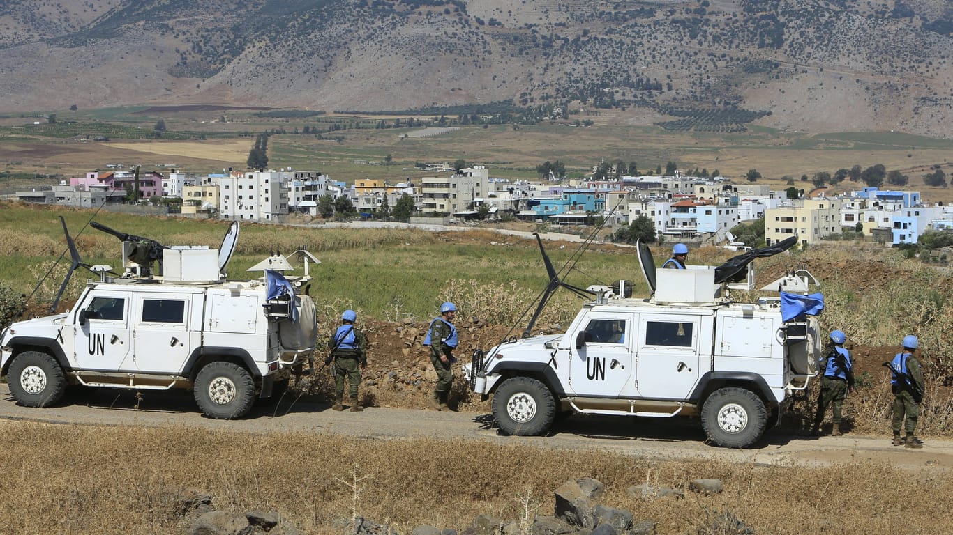 UN-Soldaten an der israelisch-libanesischen Grenze (Archivbild): Die bewaffnete Beobachtermission UNIFIL soll den Süden des Libanons überwachen.