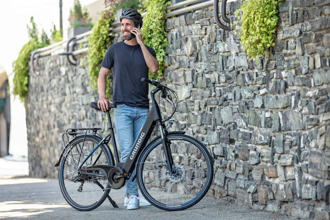 Heute können Sie sich ein E-Bike der Marke Grundig mit Top-Ausstattung zum Tiefpreis sichern.