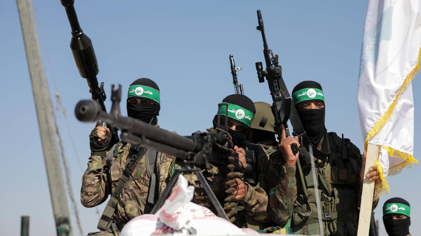 Bewaffnete Terroristen der Hamas (Archivbild): "Hat Monate gedauert, die Operation vorzubereiten"