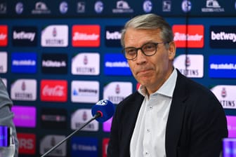 Peter Knäbel verlässt den FC Schalke.