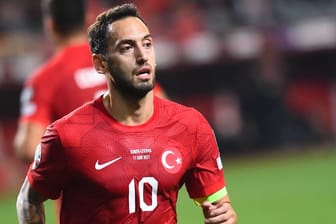 Hakan Çalhanoğlu: Er trifft mit der Türkei auf die DFB-Elf.