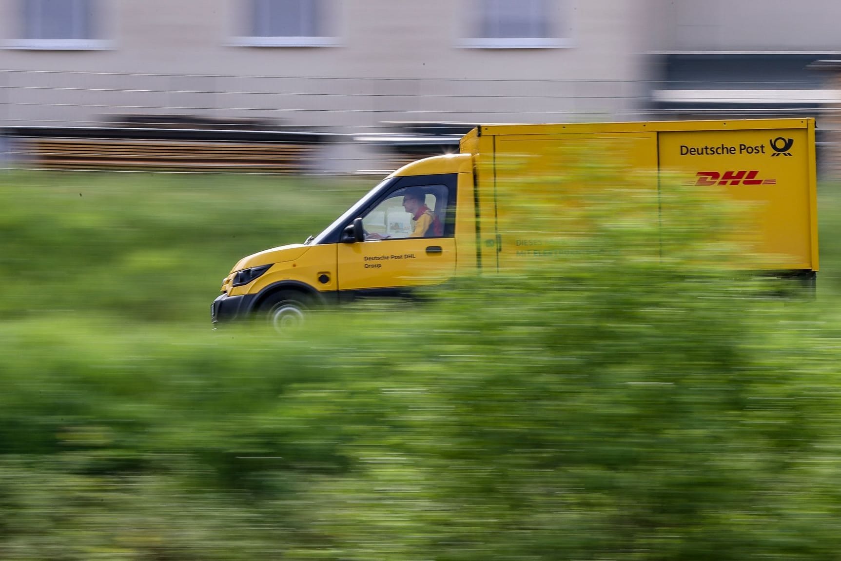 Elektro-Fahrzeug von DHL