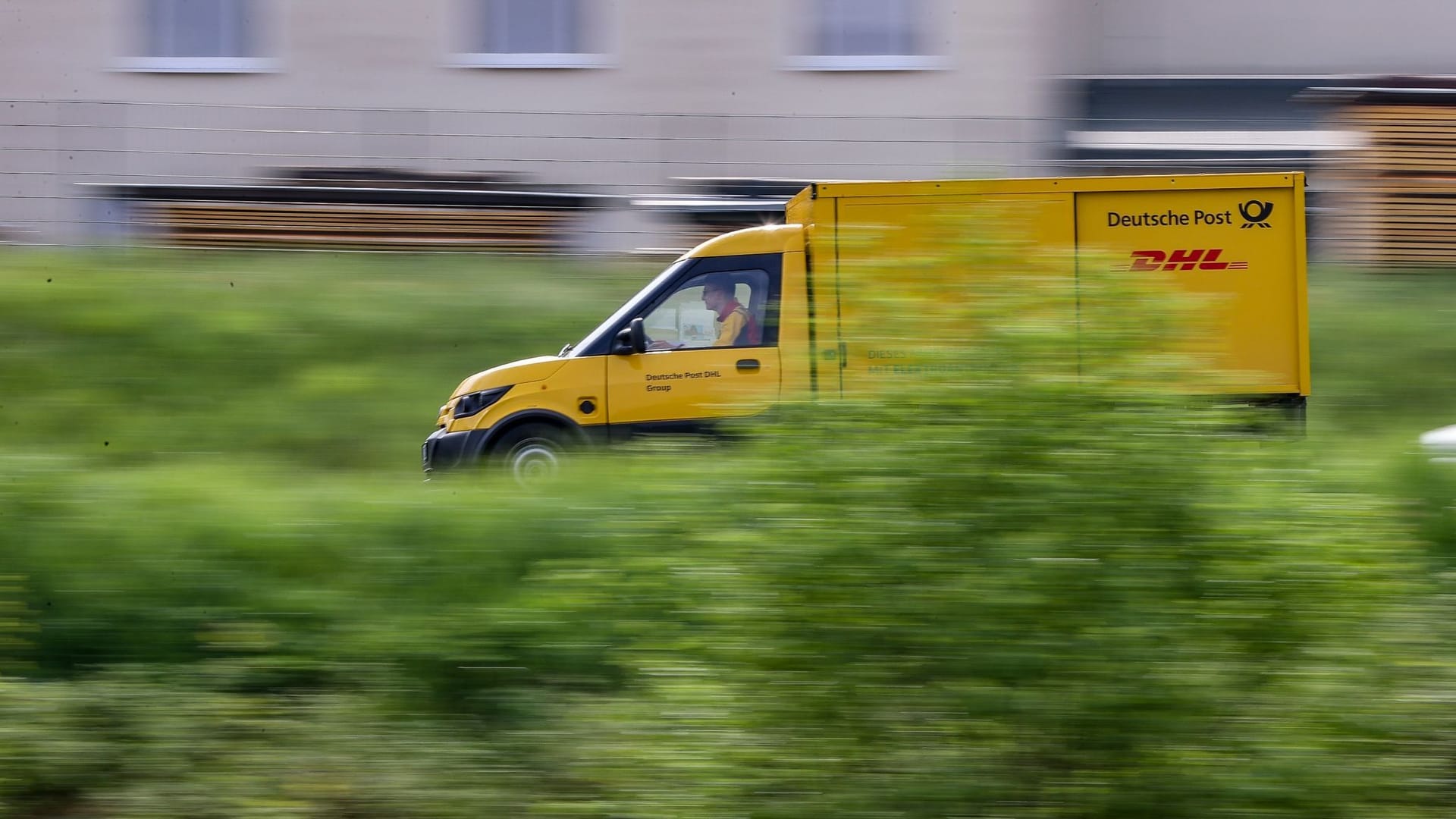 Elektro-Fahrzeug von DHL