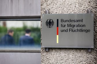 Bundesamt für Migration und Flüchtlinge (Symbolbild): Von allen Ländern, in den die Menschen befragt wurden, ist in Deutschland die Sorge wegen Migration am höchsten.