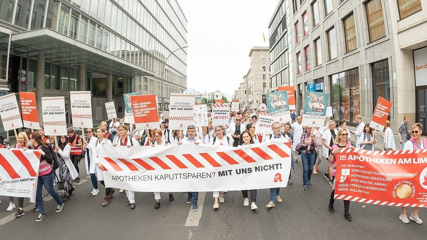 Apotheker protestieren gegen Missstände (Archivbild): Die Branche wehrt sich gegen die Pläne des Bundesgesundheitsministeriums.
