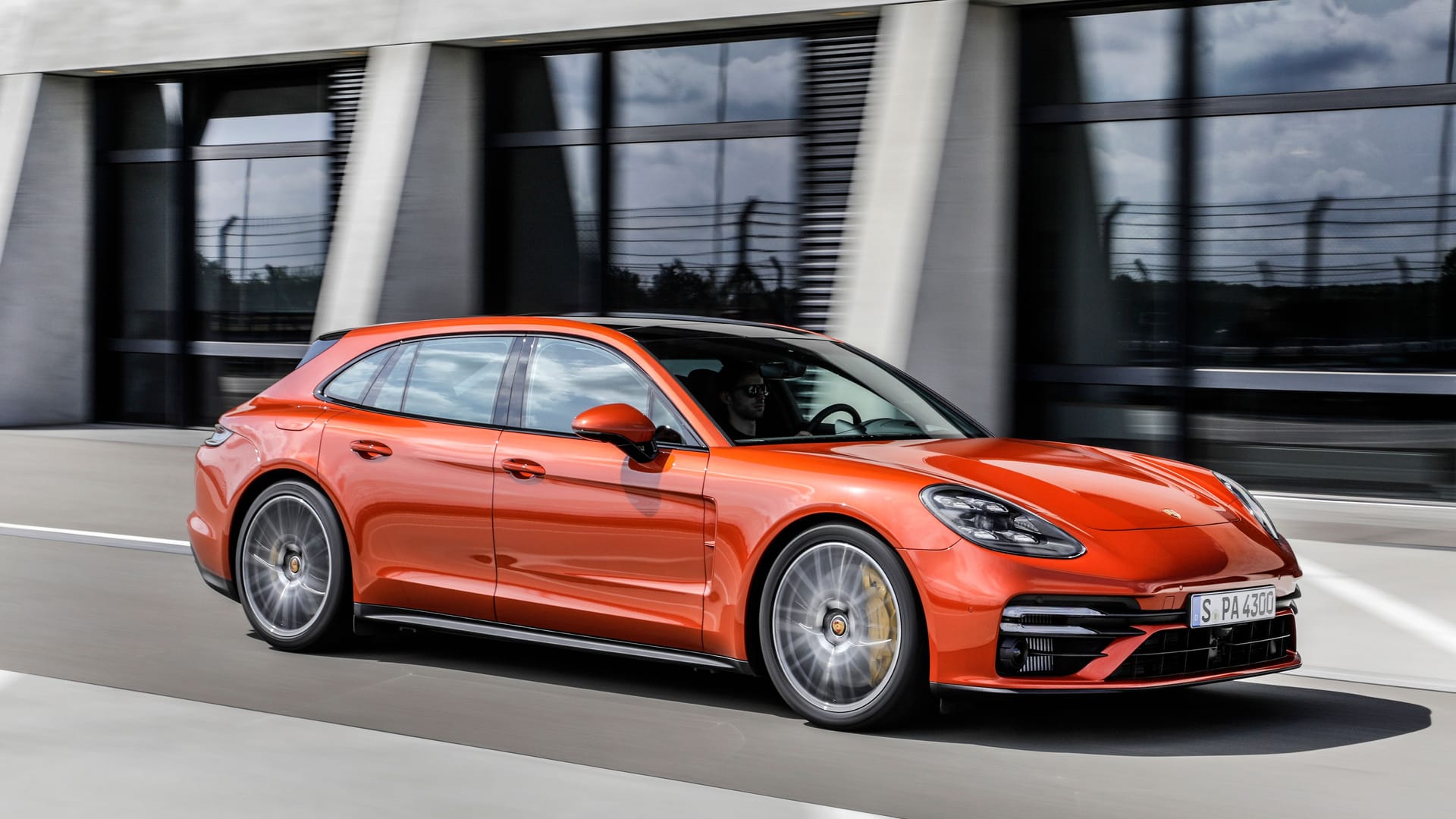 Gestrichen: Porsche Panamera Sport Turismo.