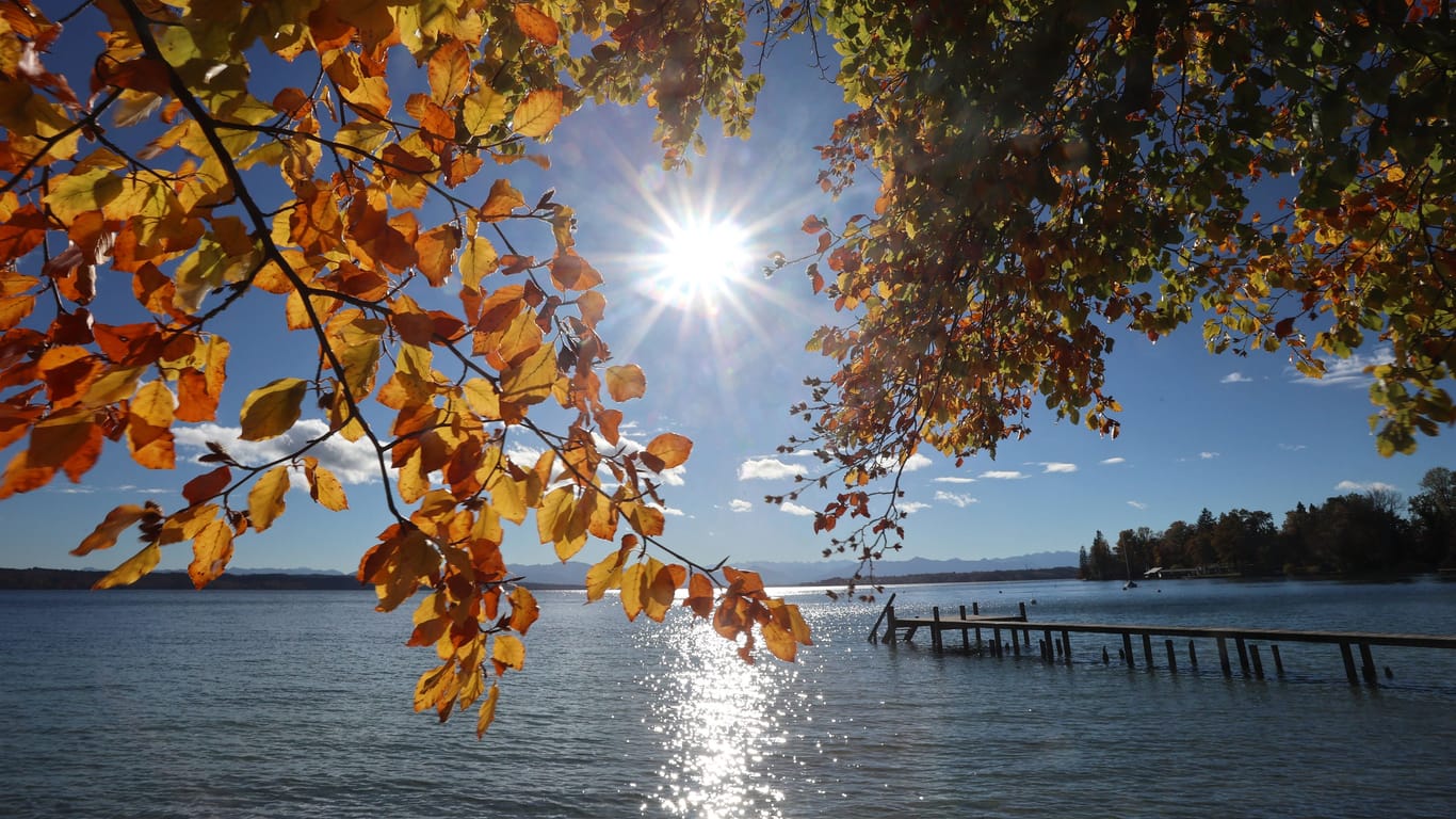 Sonne im Herbst (Symbolbild): Der Oktober war weltweit so warm wie nie.