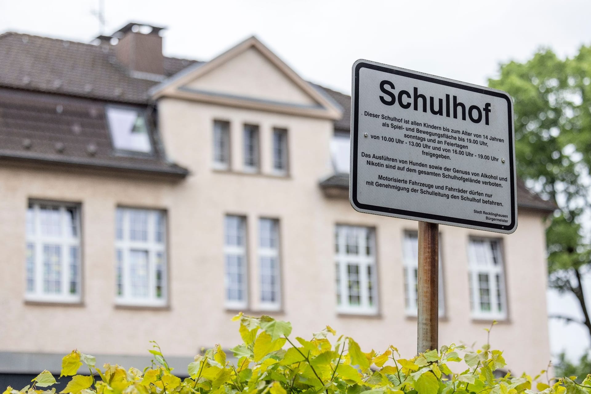 19-Jährige auf Schulhof erdrosselt