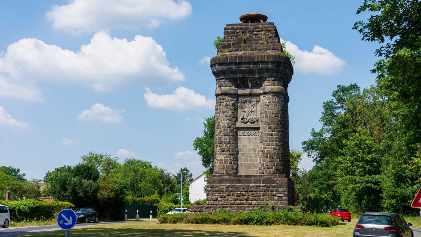 Der Bismarckturm in Hanau (Archivbild): Hier ereignete sich der tödliche Unfall.
