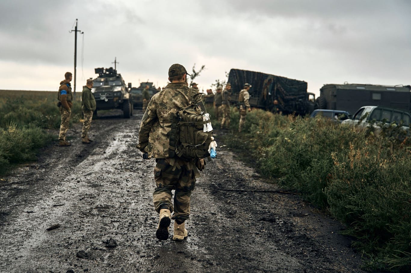 Soldaten in der Ukraine (Archivbild): Das Wetter macht offenbar russischen Einheiten zu schaffen.