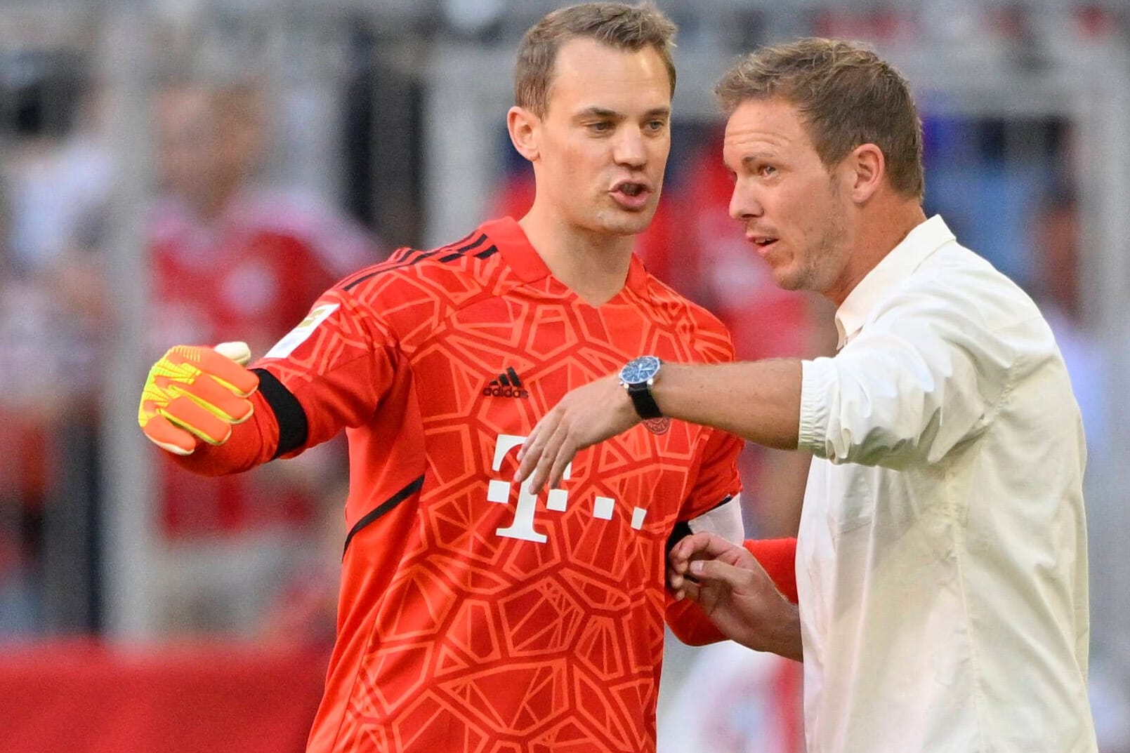 Manuel Neuer (l.) neben Julian Nagelsmann zu gemeinsamen Zeiten beim FC Bayern: Im März könnte es zu einer Wiedervereinigung beim DFB kommen.