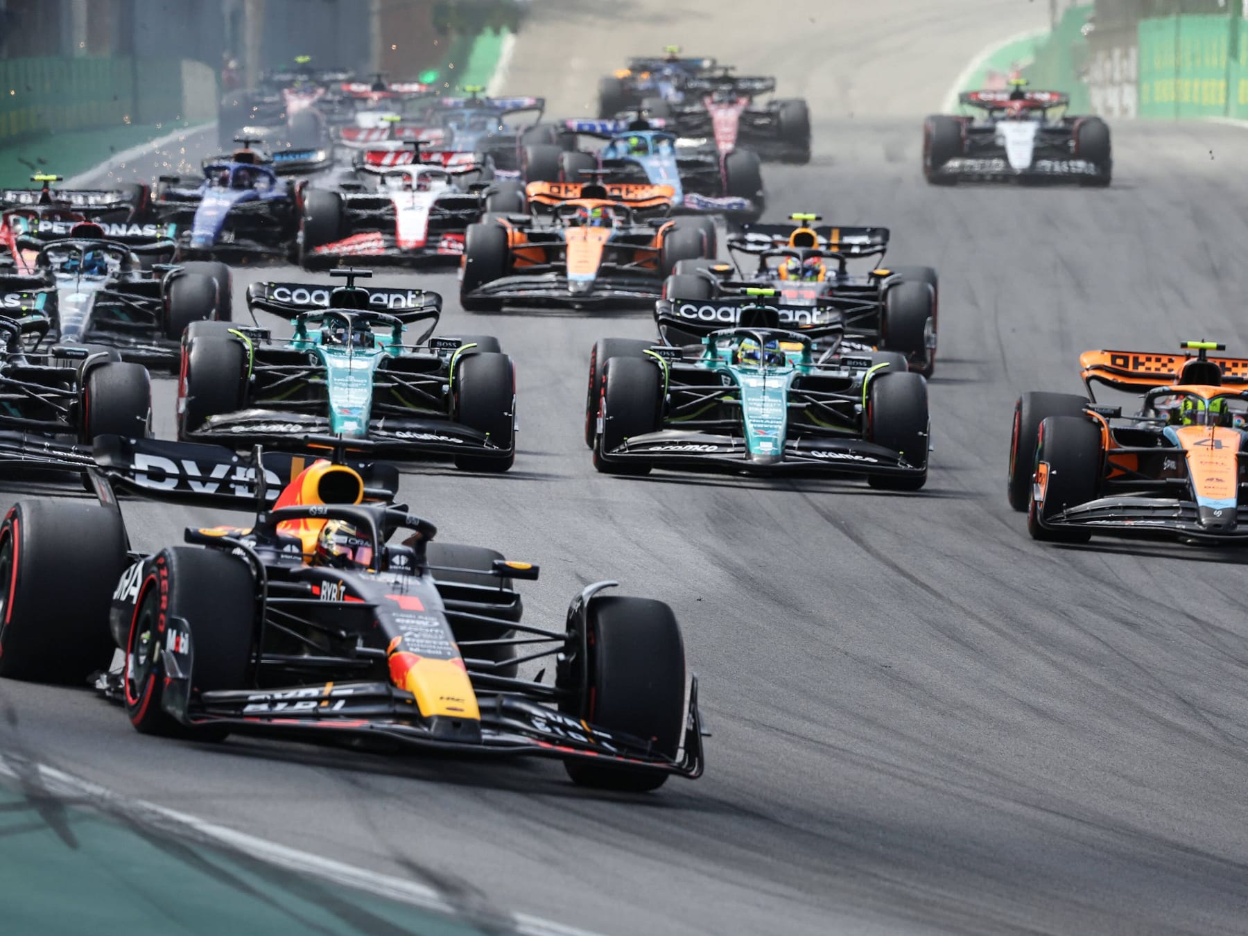 Formel 1 Verstappen gewinnt auch in Brasilien