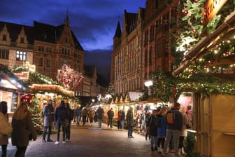 Weihnachtsmarkt in der Altstadt Hannovers: Dieses Jahr wird das Bühnenprogramm ein wenig angepasst.
