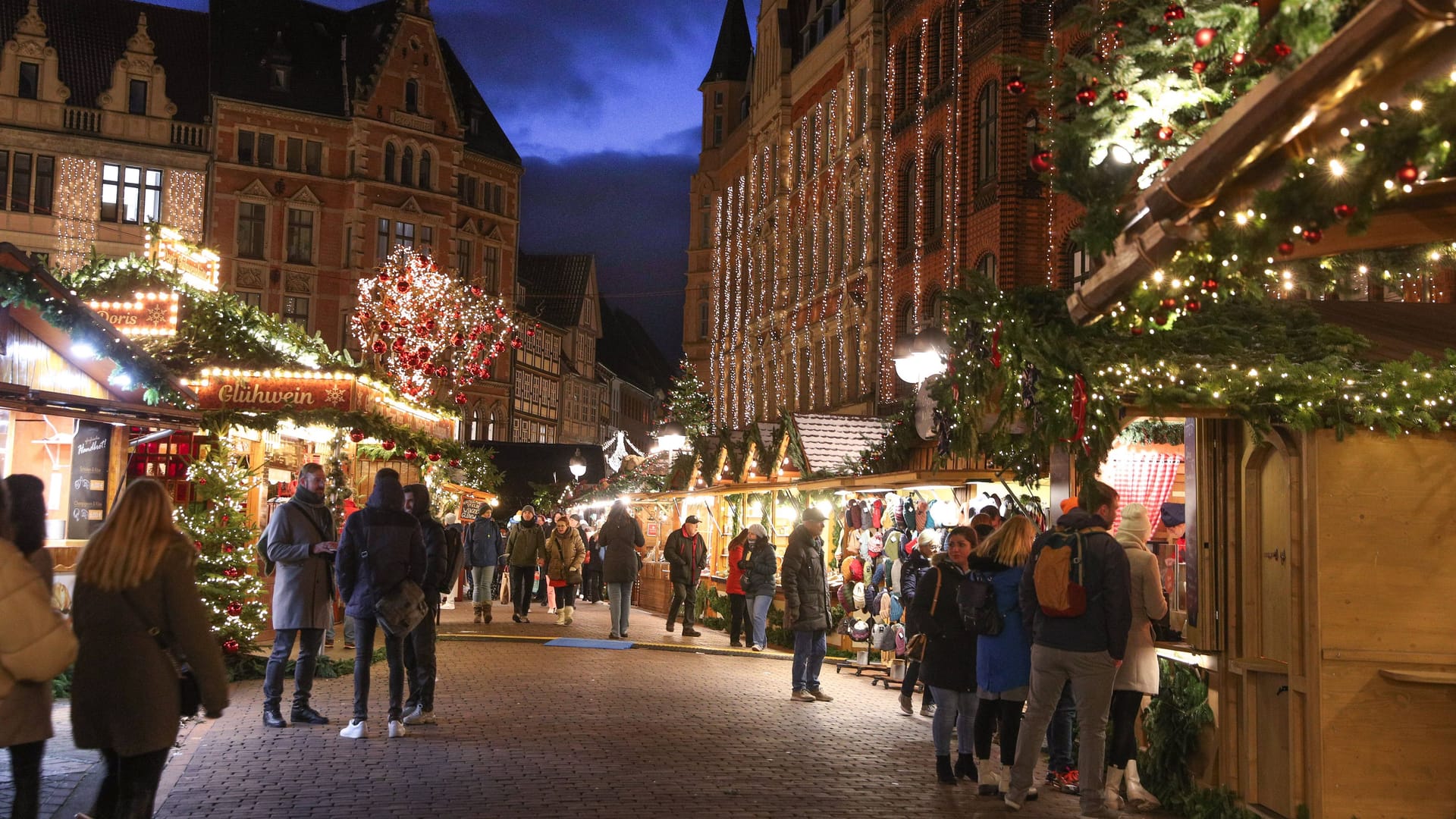 Weihnachtsmarkt in der Altstadt Hannovers: Dieses Jahr wird das Bühnenprogramm ein wenig angepasst.