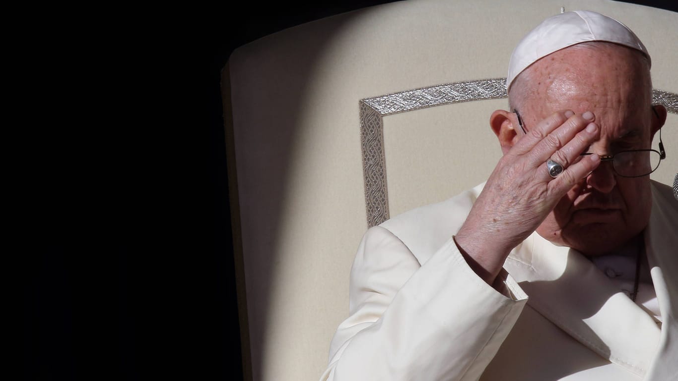 Papst Franziskus (Archivbild): Der Pontifex hat seit einiger Zeit immer wieder mit seiner Gesundheit zu kämpfen.