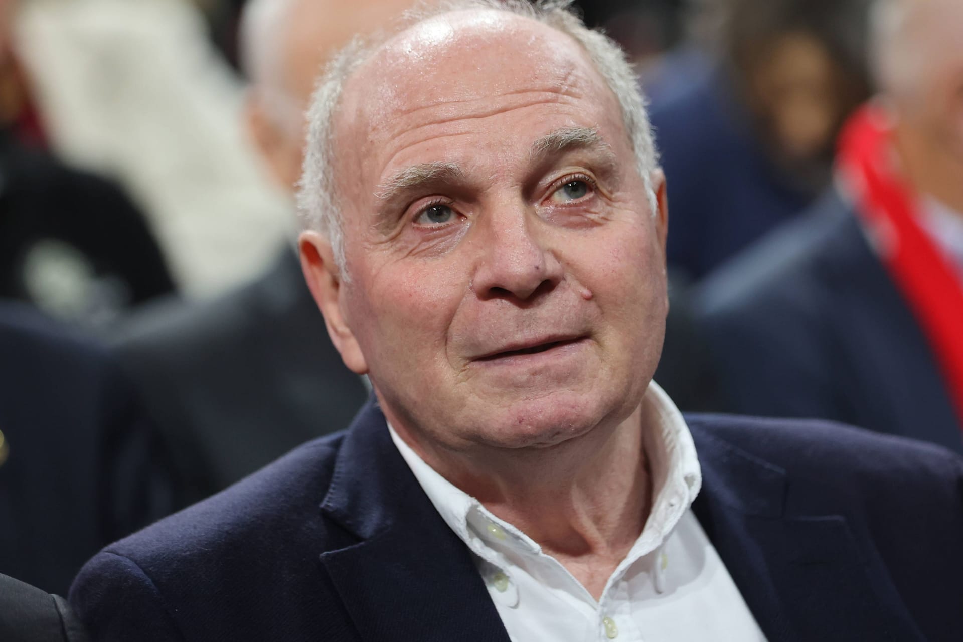 Bayern-Ehrenpräsident Uli Hoeneß: Weiter voll in die Personalplanung eingebunden.