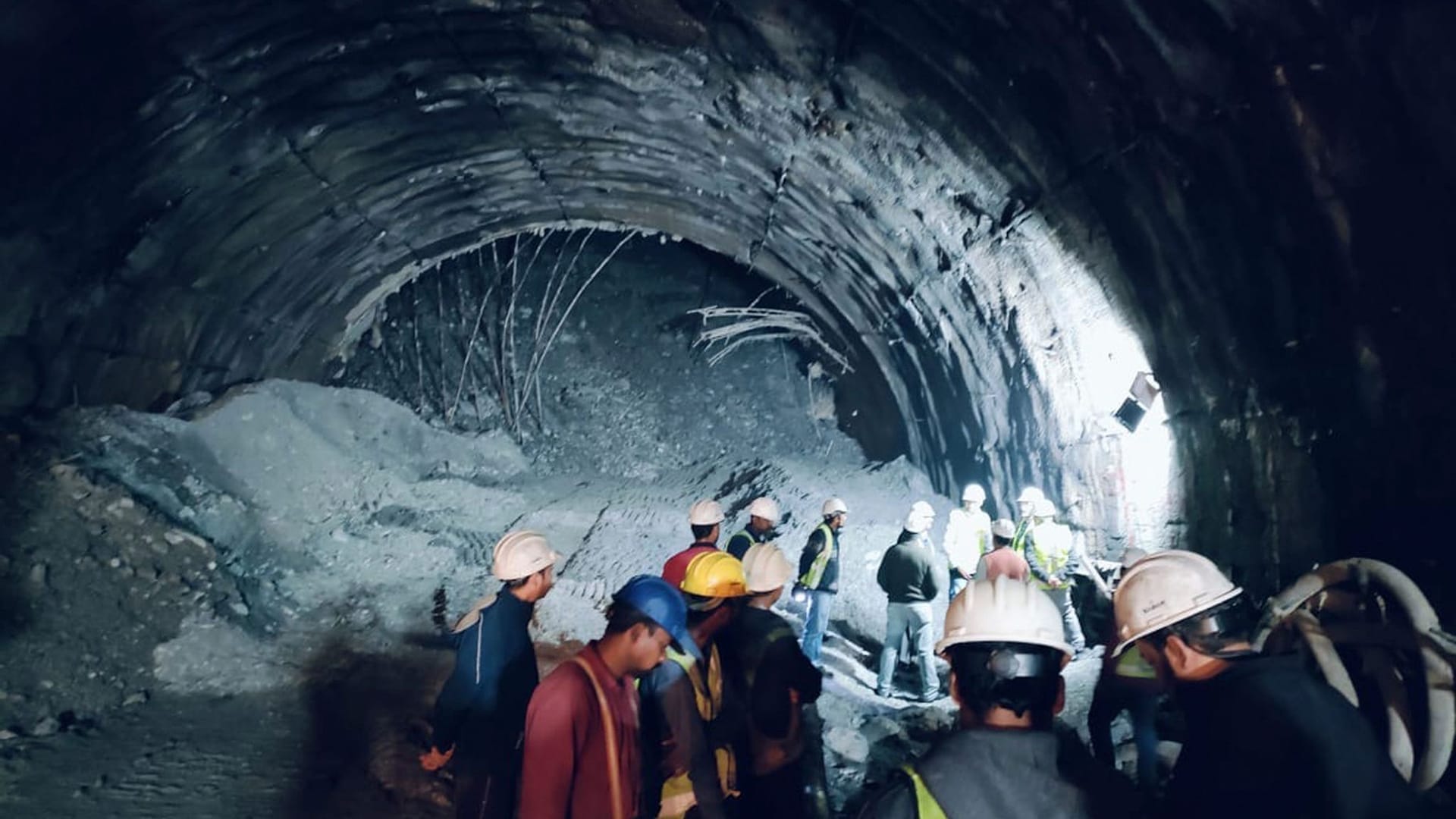 Tunnel-Einsturz in Indien Tunnel-Einsturz in Indien