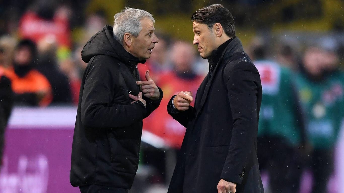 Die Ex-Trainer Lucien Favre (li., Borussia Dortmund) und Niko Kovač (re.) im Gespräch.