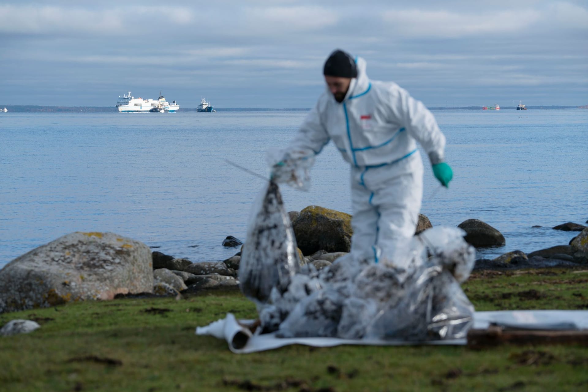 Ostsee-Fähre vor der südschwedischen Küste