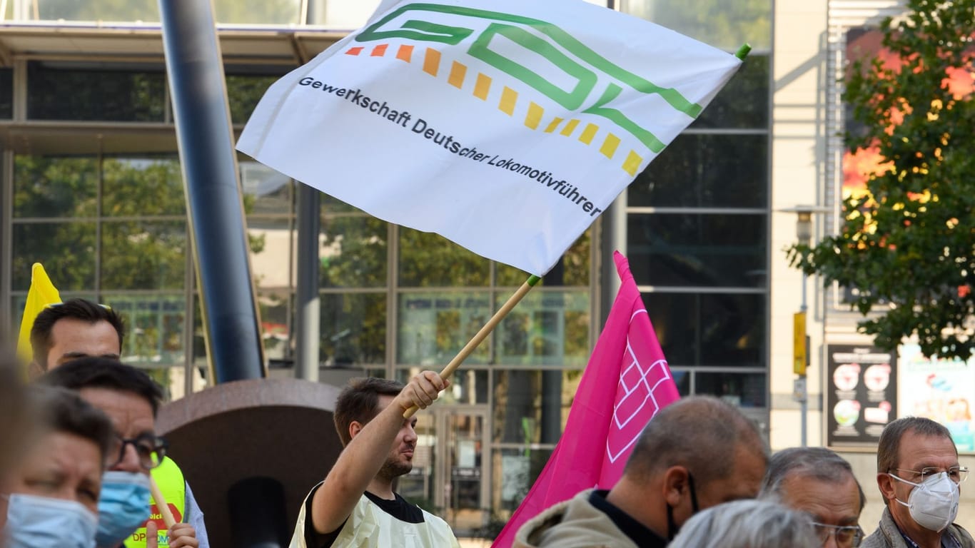 GDL ruft Mitglieder zur Urabstimmung über Bahnstreiks auf