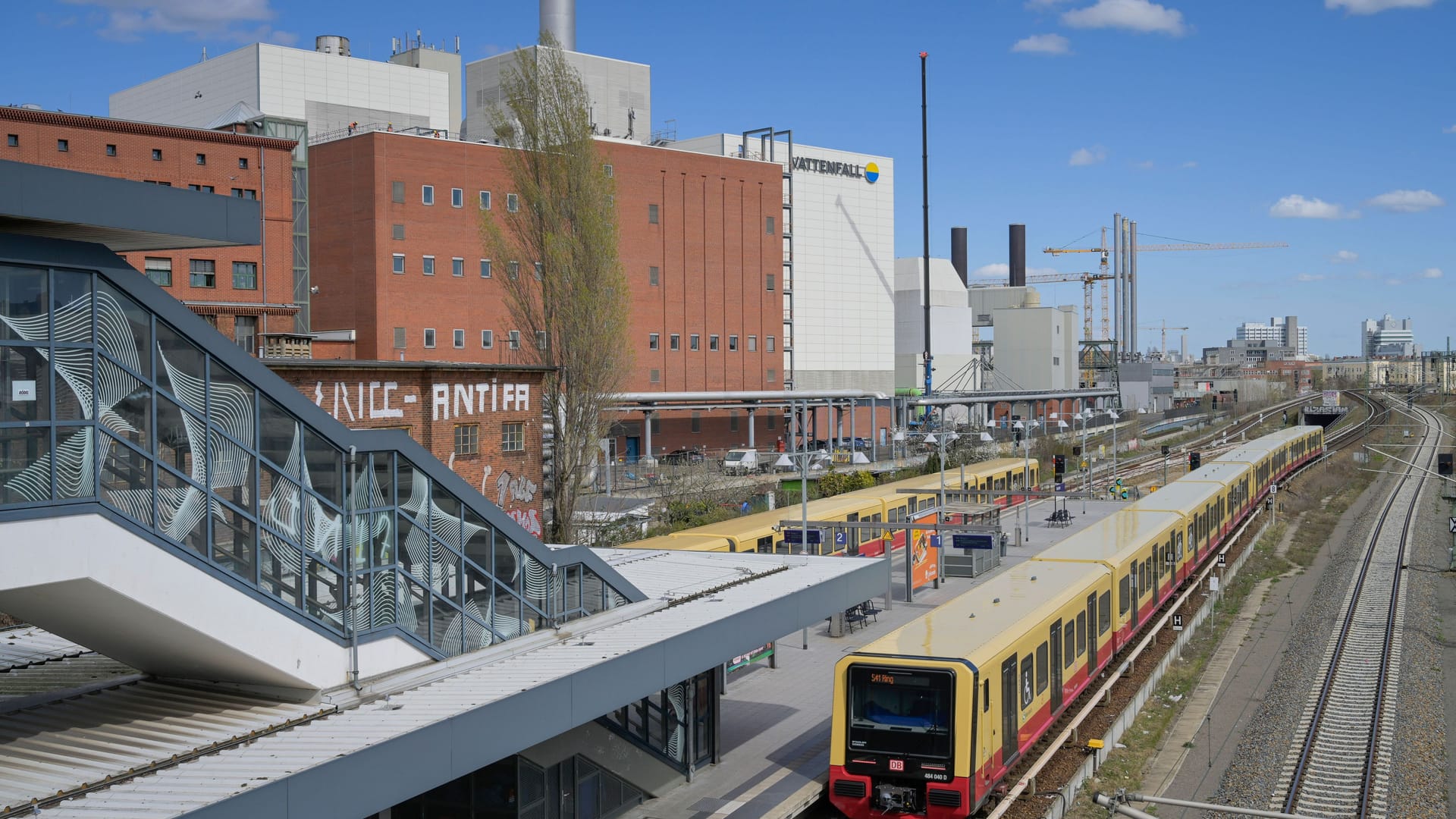 Der S-Bahnhof Westhafen (Archivbild): Seit Monaten ist hier ein Aufzug defekt.