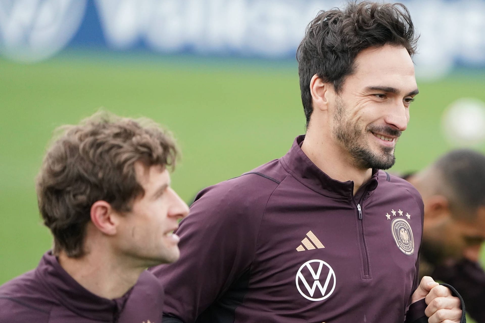 Thomas Müller (l.) und Mats Hummels gehören wieder fest zum DFB-Team.