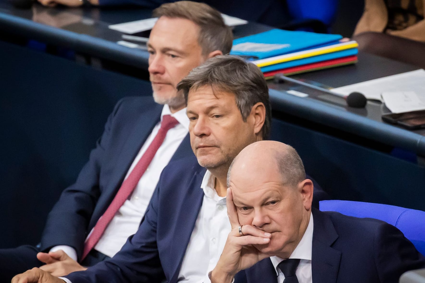 Lindner, Habeck und Scholz im Bundestag: Die Ampel hatte mit der Wahlrechtsreform den Bundestag verkleinern wollen.