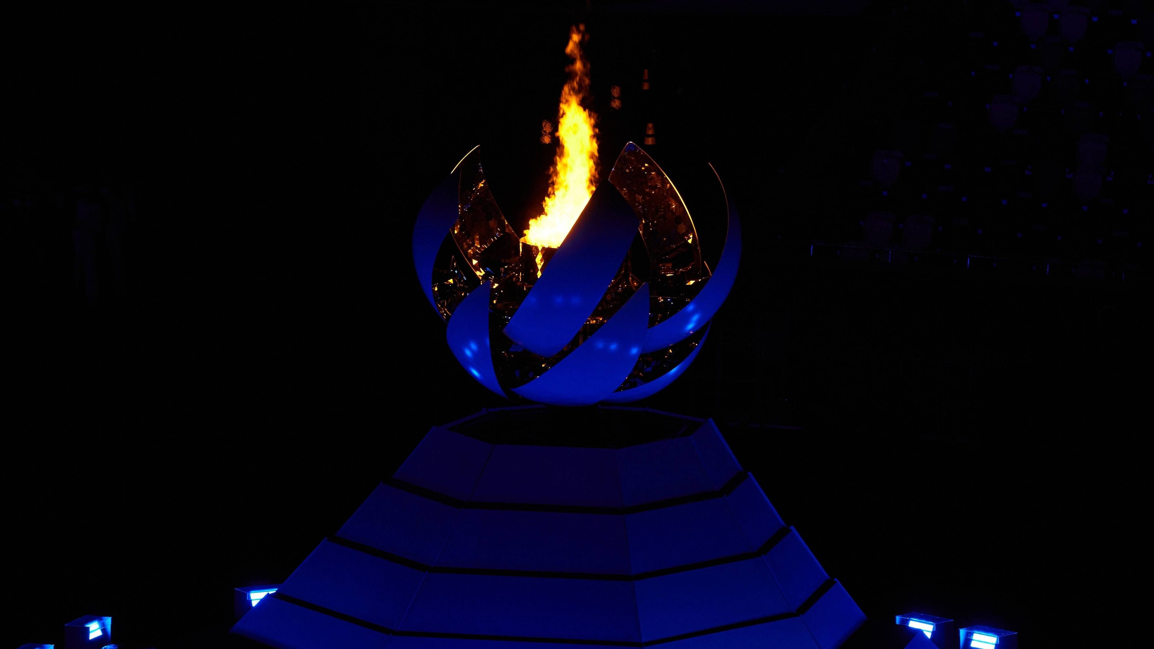 Olympische Spiele: Dildo-Millionär will mit Curling-Team durchstarten