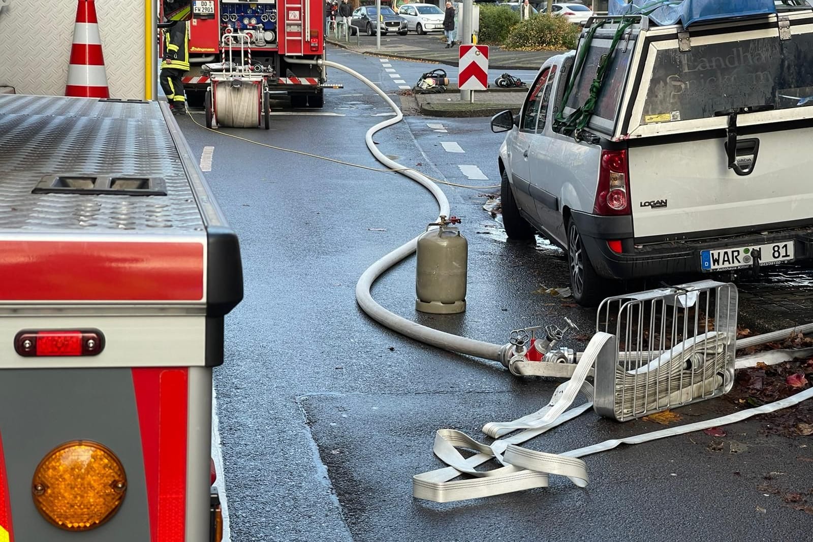 Ein defekter Schlauch einer Gaskartusche sorgte für einen Gasbrand in Hörde.