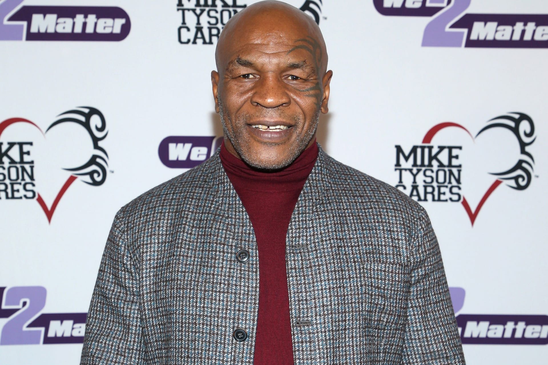 Mike Tyson: Nachdem der Boxer auf die schiefe Bahn geriet, wurde er im Alter von 13 Jahren von seinem späteren Trainer aufgenommen und adoptiert.
