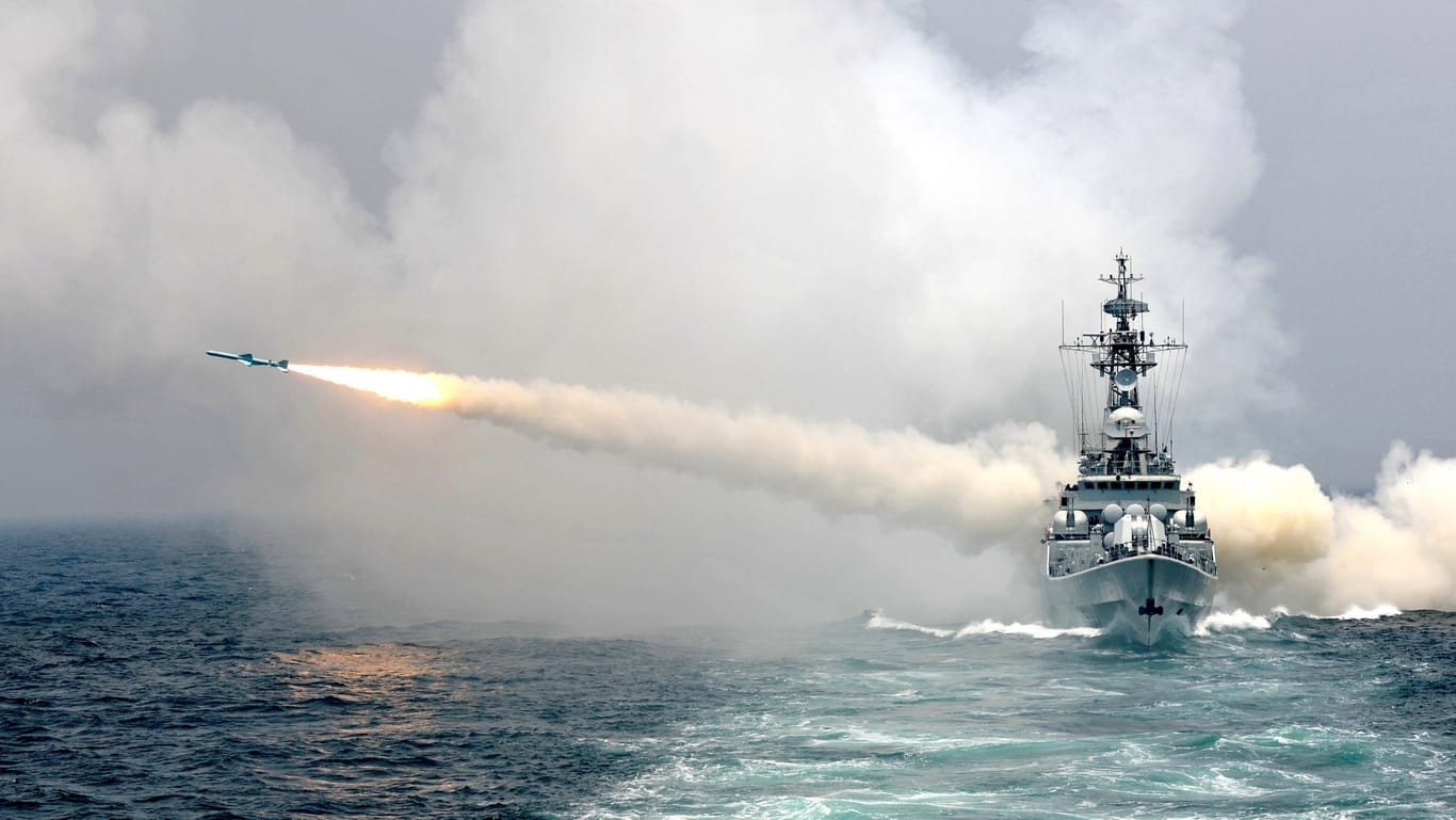 Chinesisches Marineschiff im Manöver: Ein Krieg zwischen China und den USA muss verhindert werden, sagt Kevin Rudd.
