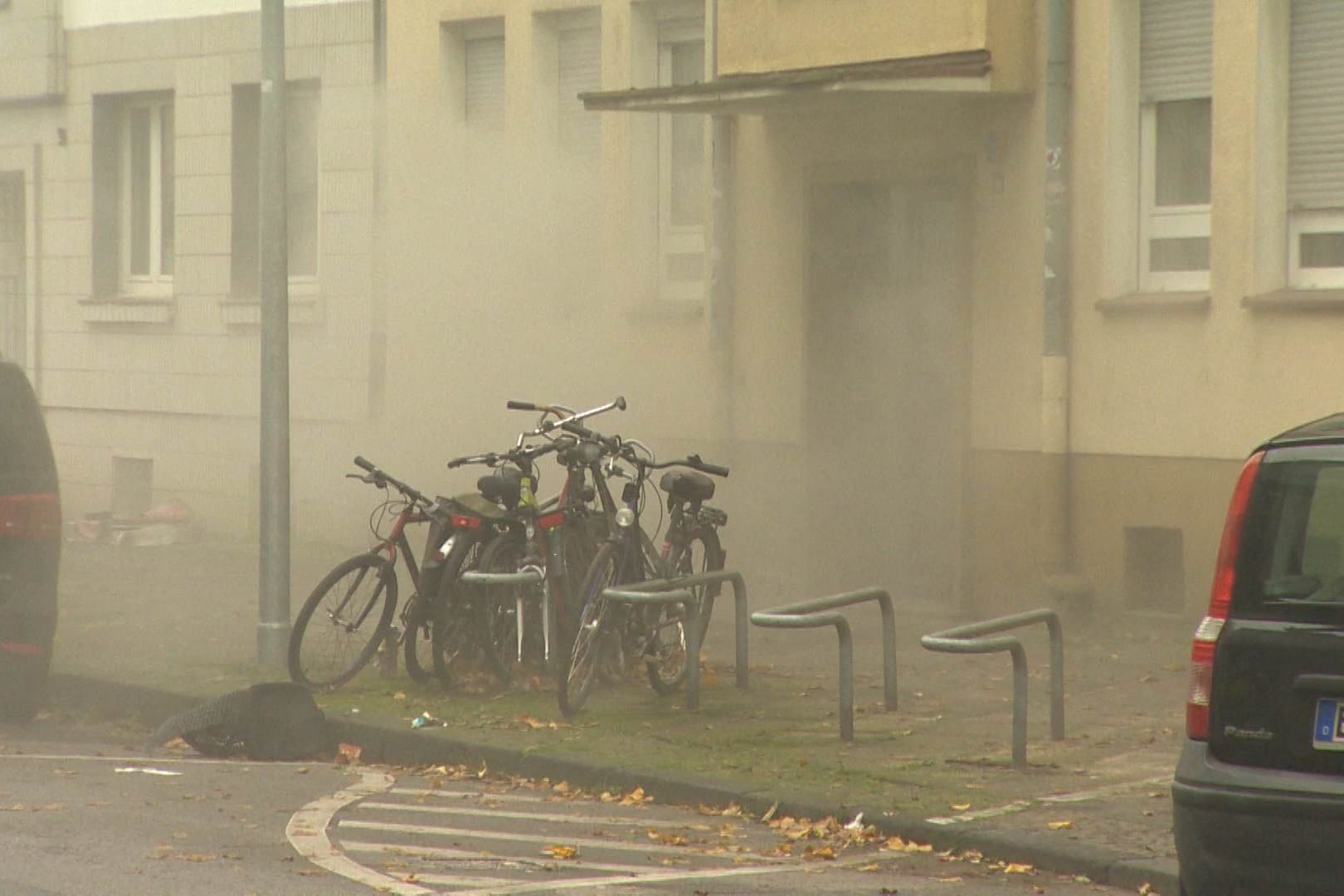 Schon wieder musste die Feuerwehr aufgrund eines Brandes am Dienstag in die Dortmunder Nordstadt ausrücken.