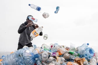 Plastikmüll in Kenia (Archivbild): Die dritte UN-Konferenz zu einem Plastikabkommen ist wieder ohne Einigung zu Ende gegangen.