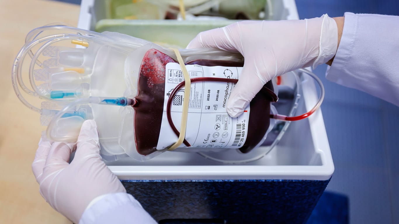 Blutspenden: Krankenhäuser sind besonders auf Blutspenden und Blutplasmaspenden angewiesen.