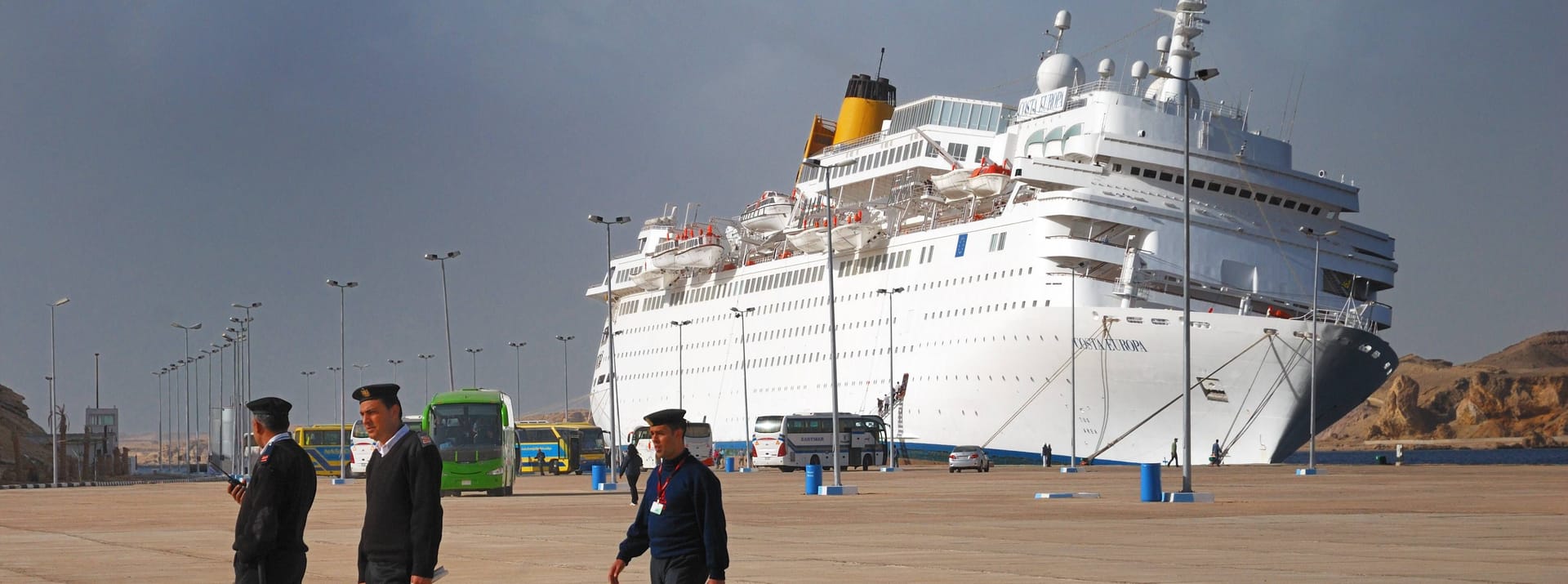 Die Costa Europa ist auf den Pier in Scharm el-Sheik aufgelaufen, dabei starben drei Menschen.