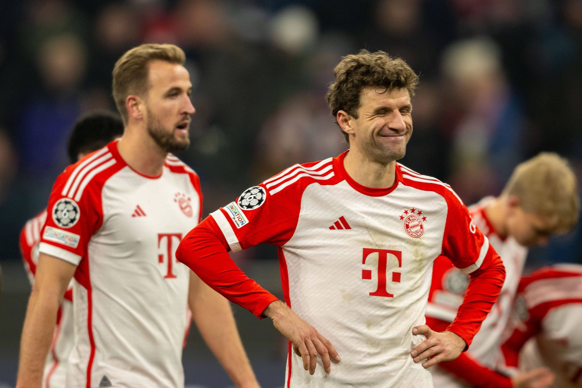 Nach 17 Erfolgen in der Gruppenphase in Folge reißt die Siegesserie des FC Bayern gegen Kopenhagen. Der Rekordmeister kommt in seinem Heimspiel gegen die Dänen nicht über ein 0:0 hinaus. Einige Stars spielen sich dabei dennoch in den Vordergrund. Die Einzelkritk.