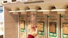 Eine Unverpackt-Station: Elf Rewe-Filialen dürfen sie testen.