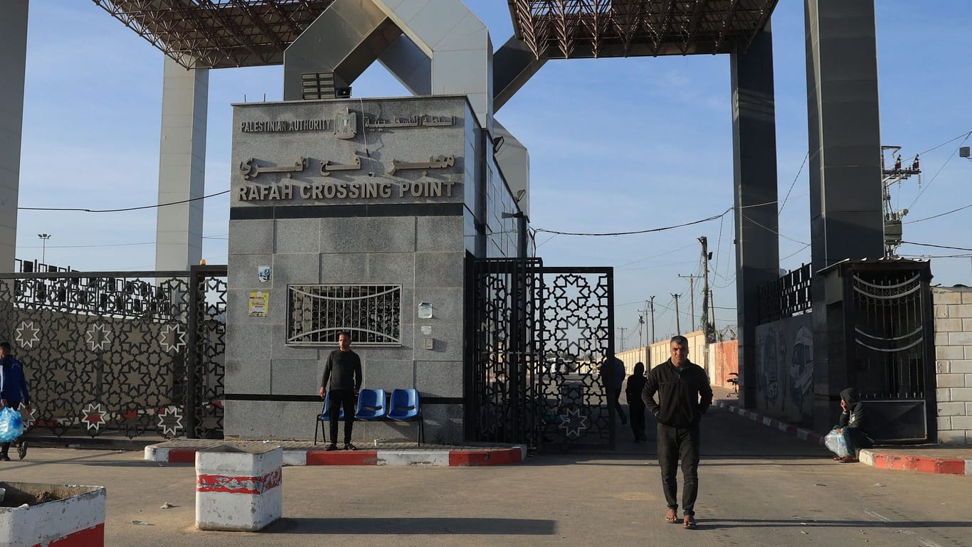 Grenzübergang Rafah an der Grenze zwischen Gazastreifen und Ägypten: Hier soll die Geiseln die Region verlassen und dann nach Israel fliegen.