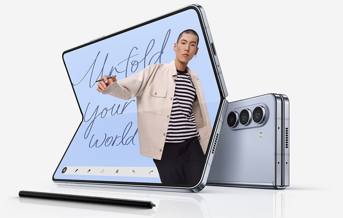 Freunde eines großen und mobilen Bildschirms werden mit dem Fold5 glücklich.