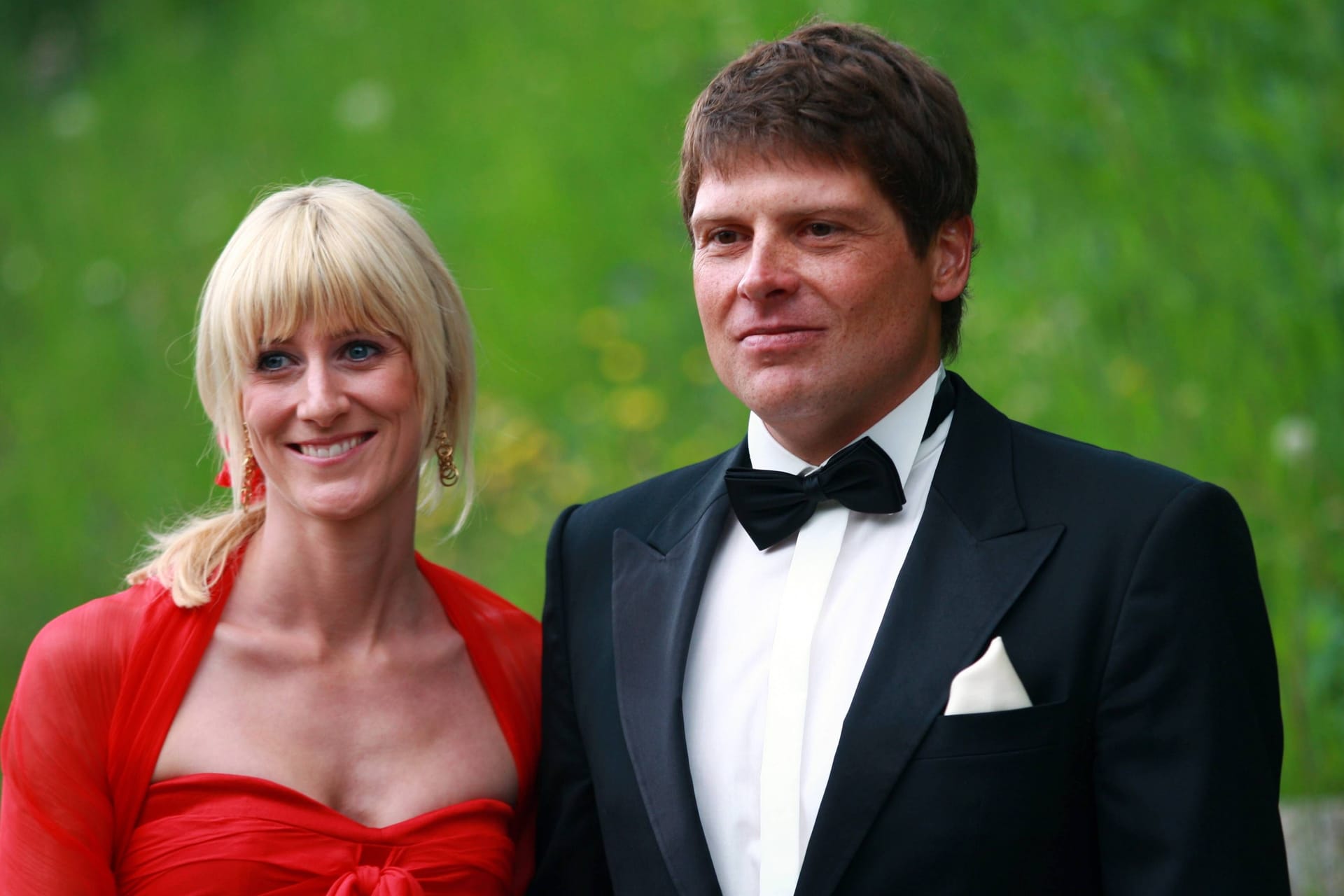 Aufnahme aus einer Zeit vor seinem großen Absturz: Jan Ullrich 2009 mit seiner damaligen Ehefrau Sara bei der Hochzeit von Boris Becker in St. Moritz.