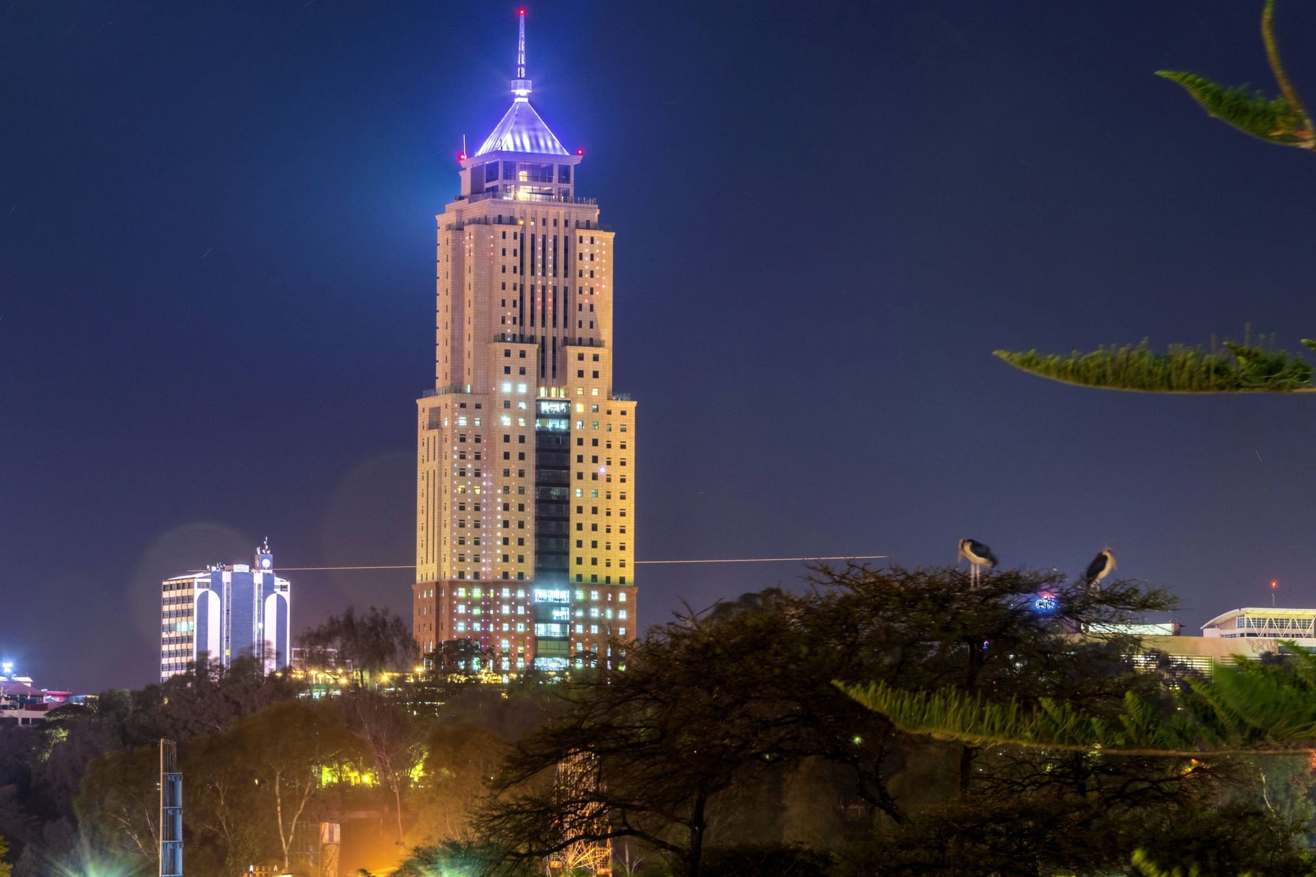 Business-Viertel von Nairobi bei Nacht.