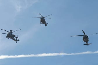 Helikopter des US-Militärs (Archivfoto): Ihr Flug über NRW hat für Aufregung gesorgt.
