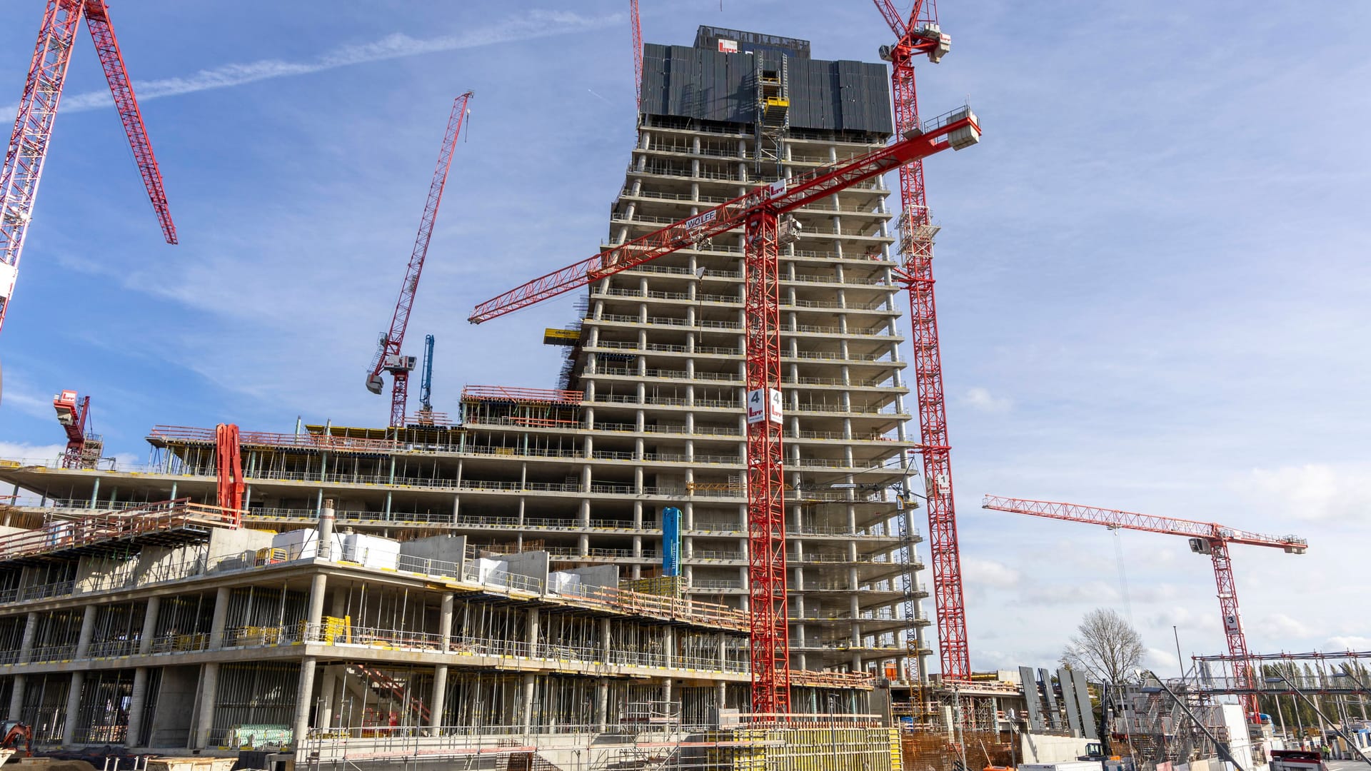 Bauarbeiten in der HafenCity in Hamburg: Aktuell herrscht Baustopp beim Elbtower.