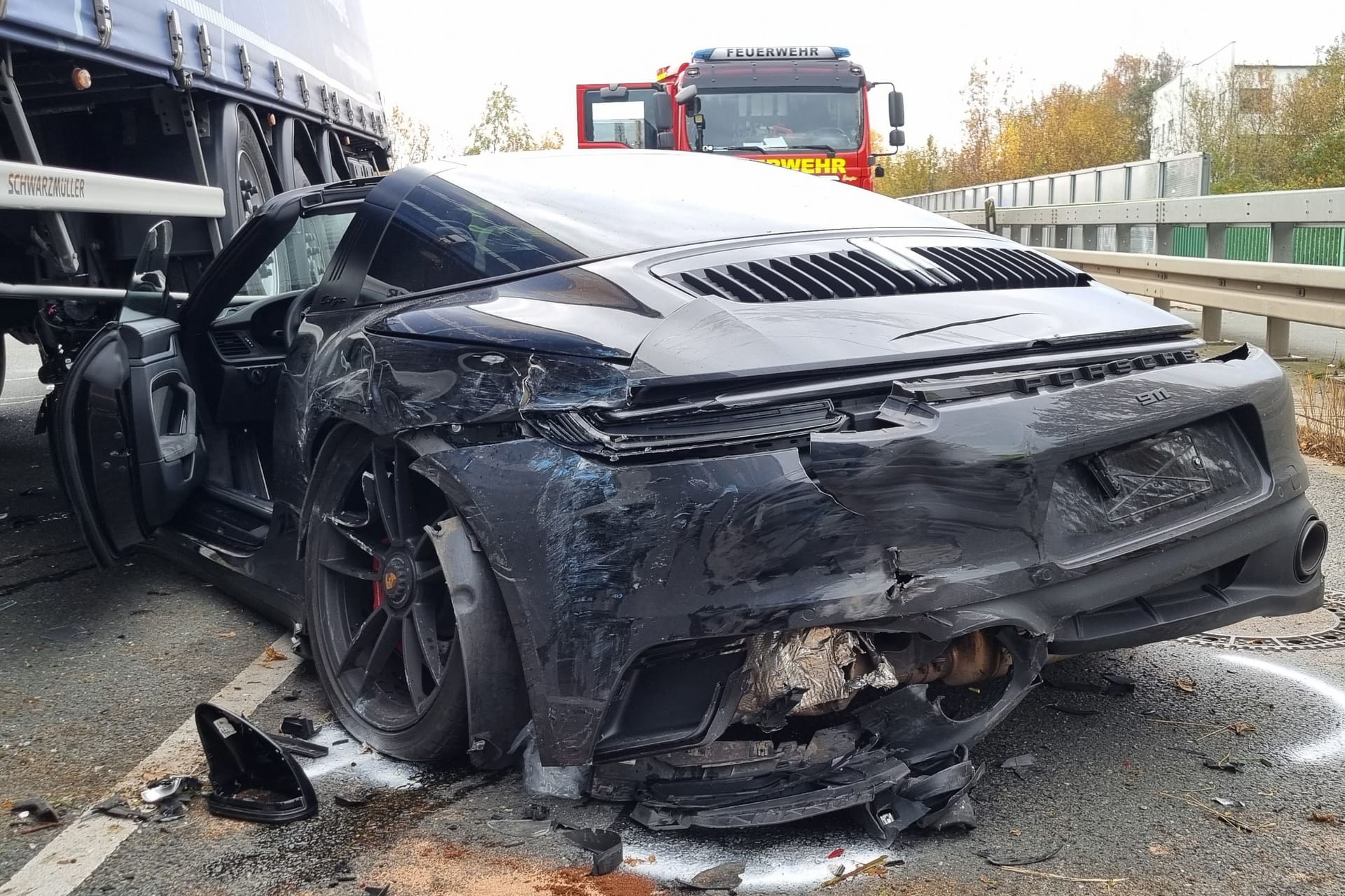 So sah der Porsche 911 Targa nach dem Unfall aus.