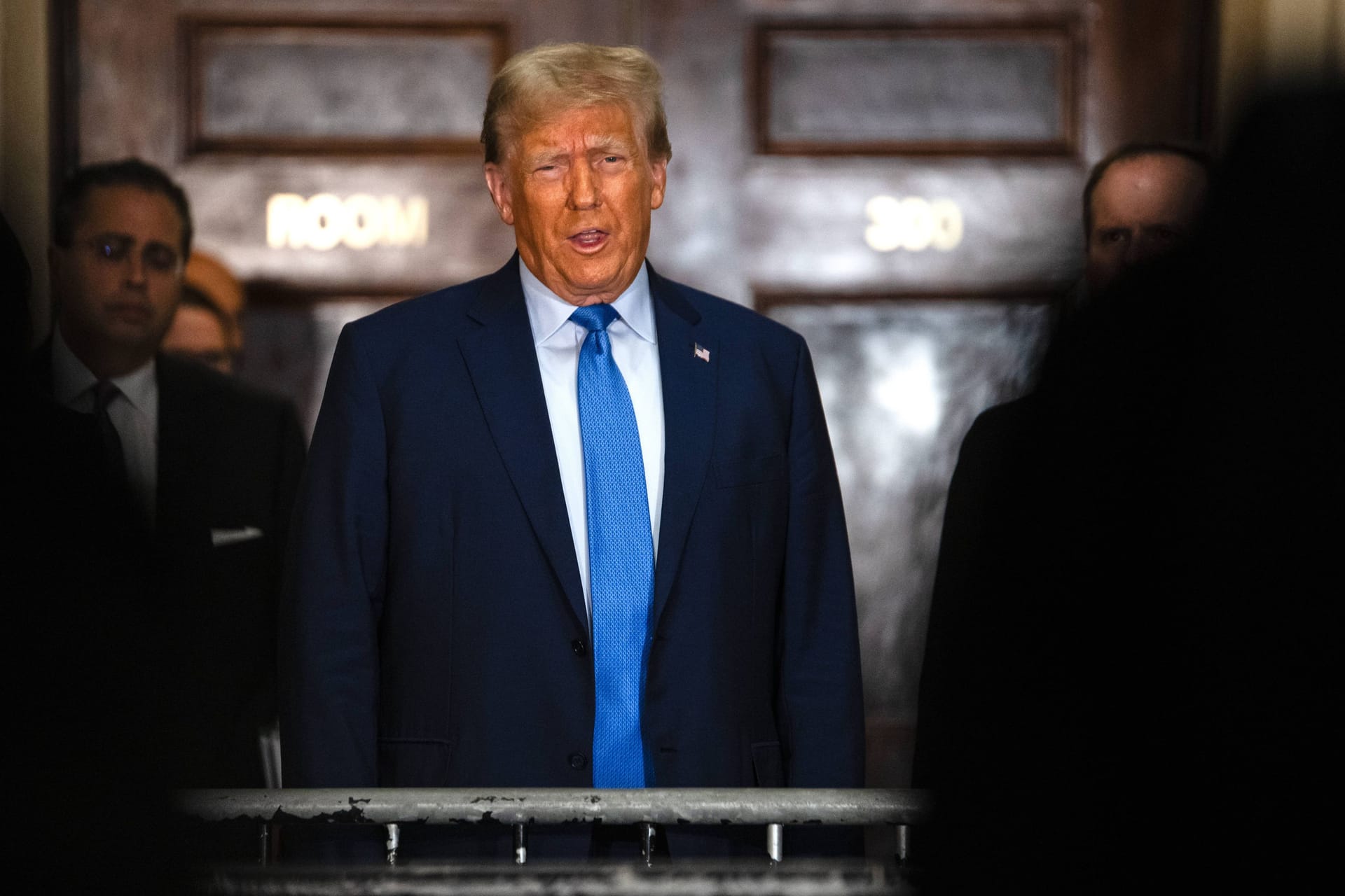 "Ein trauriger Tag für Amerika", sagte Donald Trump vor dem Gericht in New York.