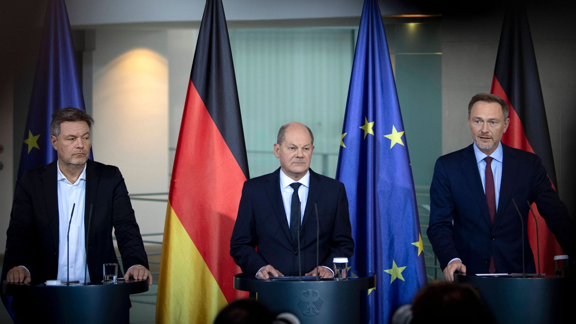 Berlin: Wirtschaftsminister Habeck, Kanzler Scholz, Finanzminister Lindner (von links).