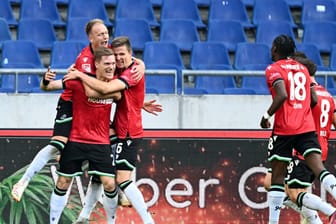 Derbysieger: Hannover rang Eintracht Braunschweig nieder.