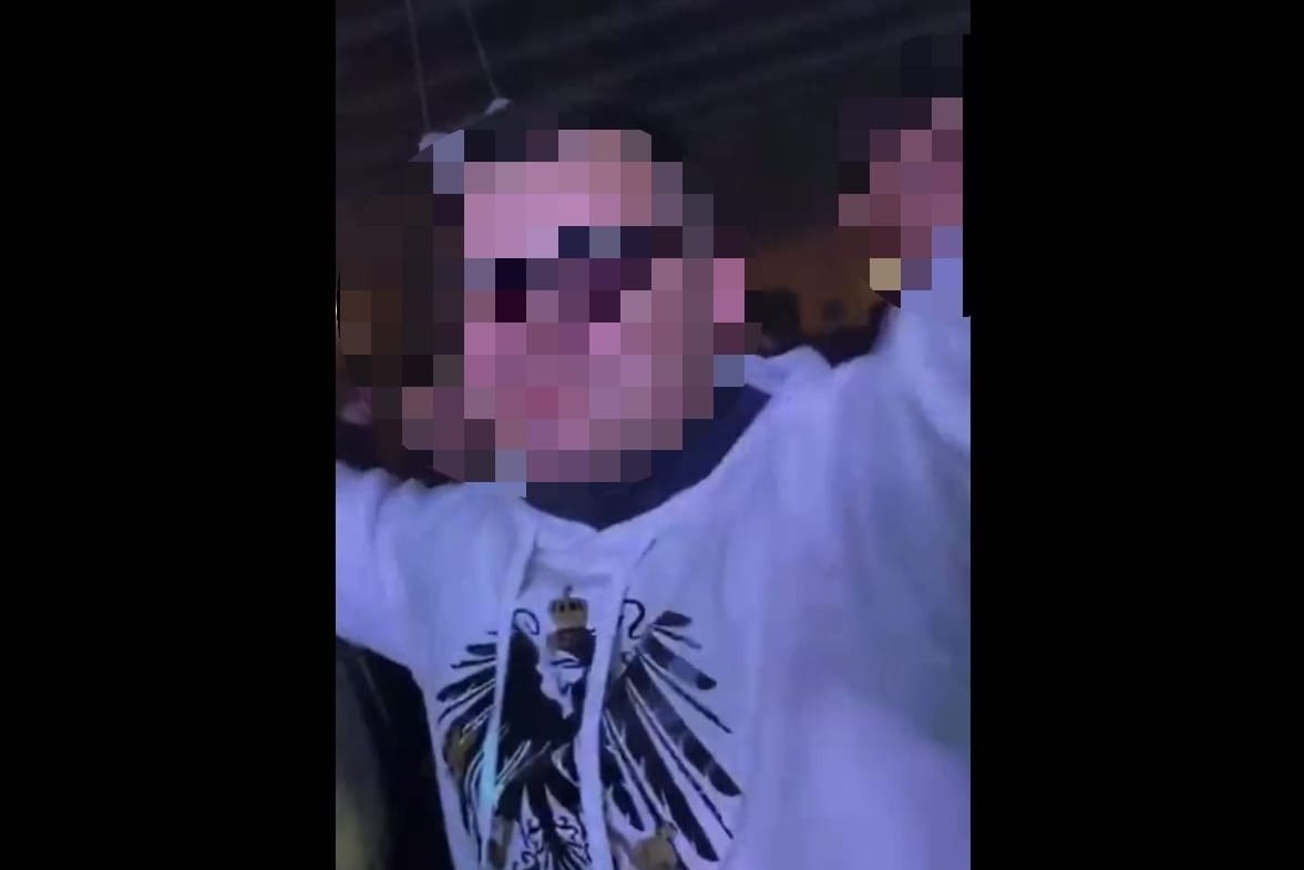 Mann ruft auf einer Party in Vorpommern rechtsextreme Parolen: Das Video mit ausländerfeindlichem Charakter ging in den sozialen Medien viral.