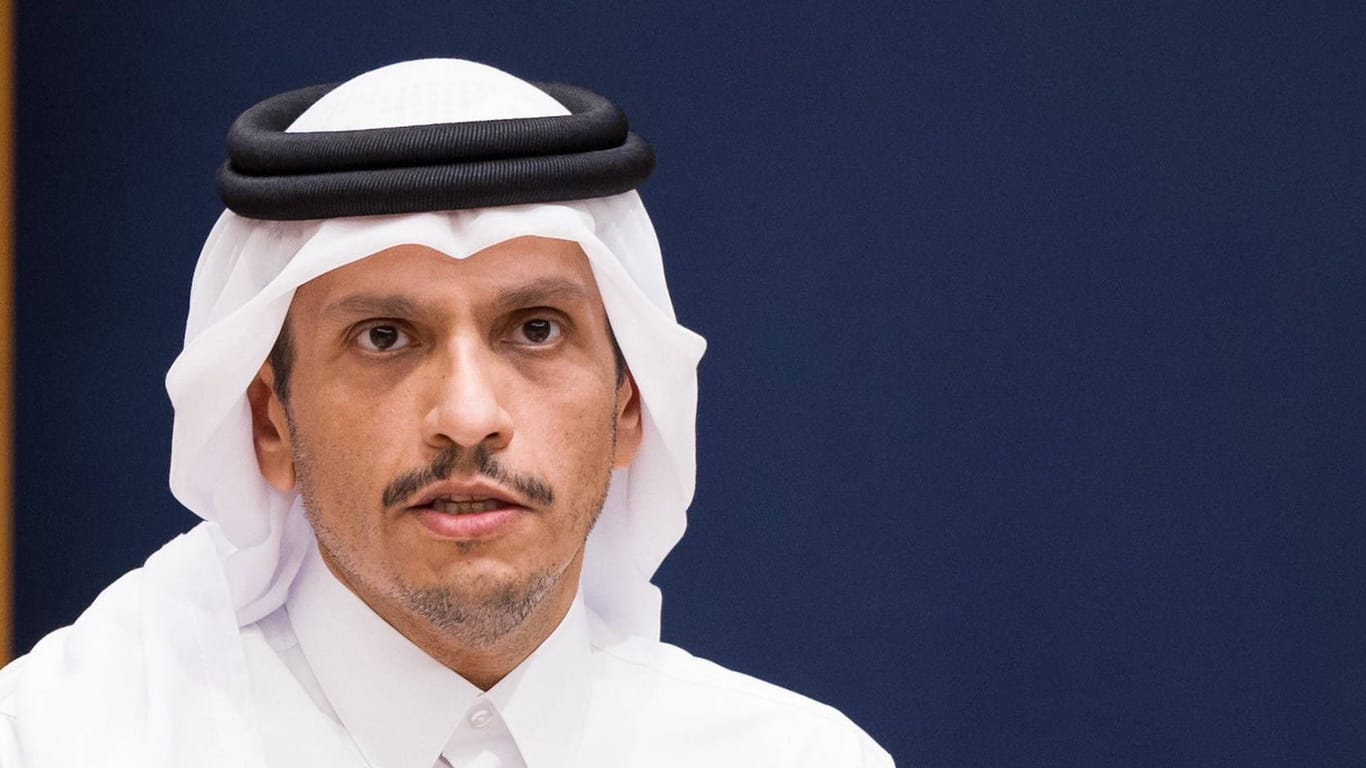 Katars Premier- und Außenminister Mohammed bin Abdulrahman Al Thani: Die Freilassung von Geiseln sei nahe. "Die Knackpunkte sind jetzt ehrlich gesagt eher praktisch und logistisch", sagte Al Thani.