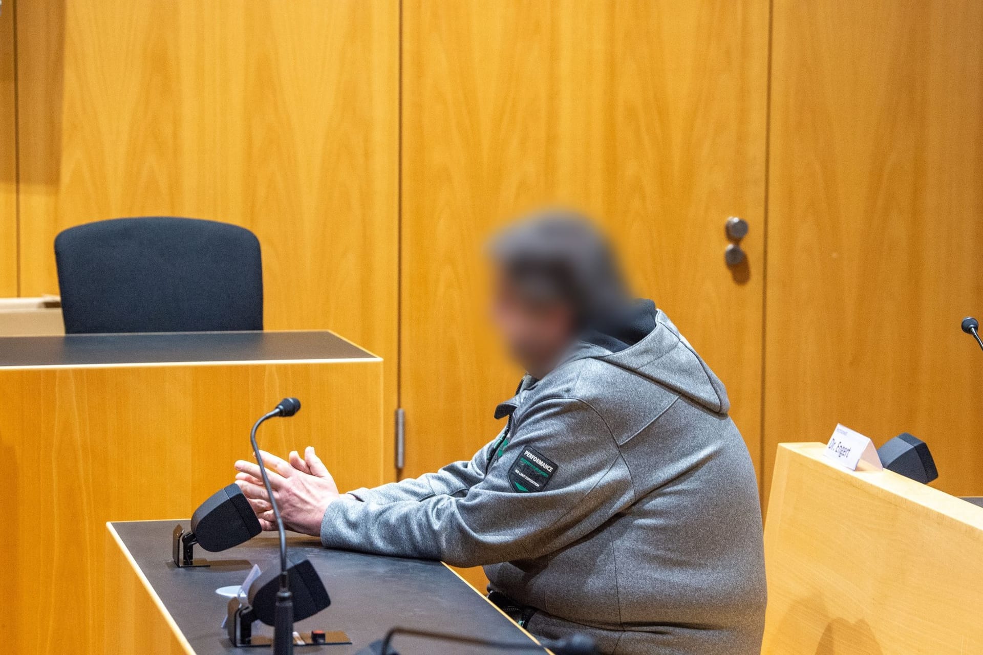 Prozess gegen einen mutmaßlichen Autoraser